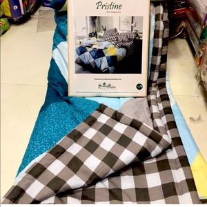 Pristine king size Bedsheet
